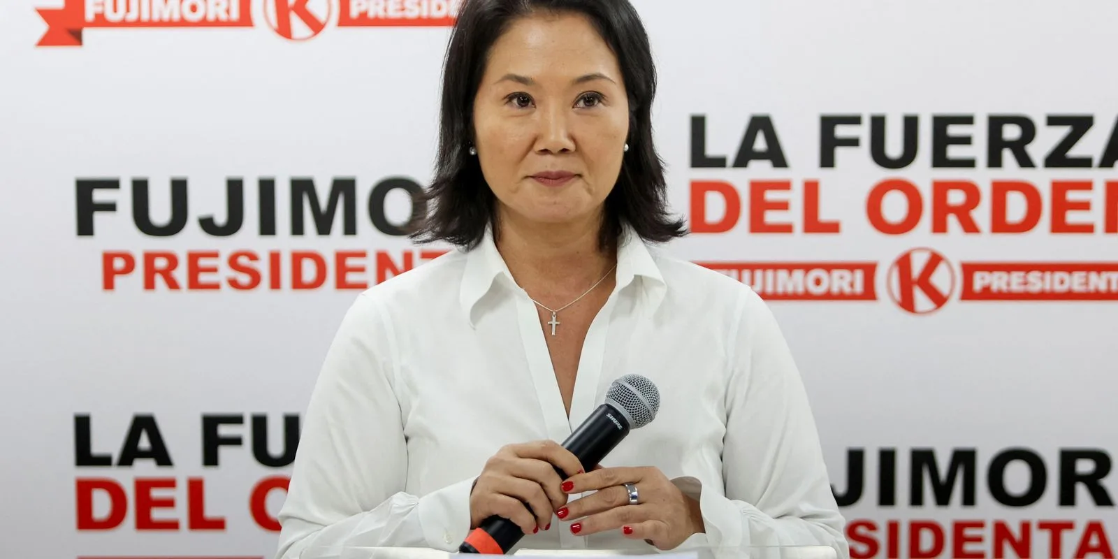 Fujimori se aproxima da presidência do Peru e Sánchez convoca protesto