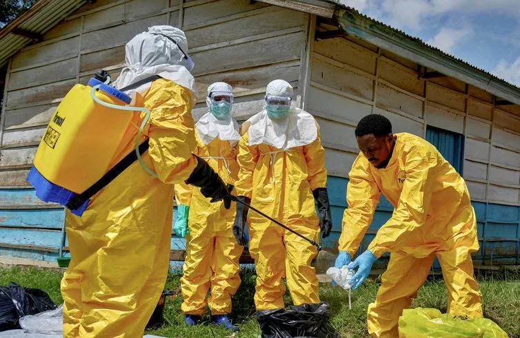 Guerras no Congo e menor cooperação em saúde favorecem surto do ebola
