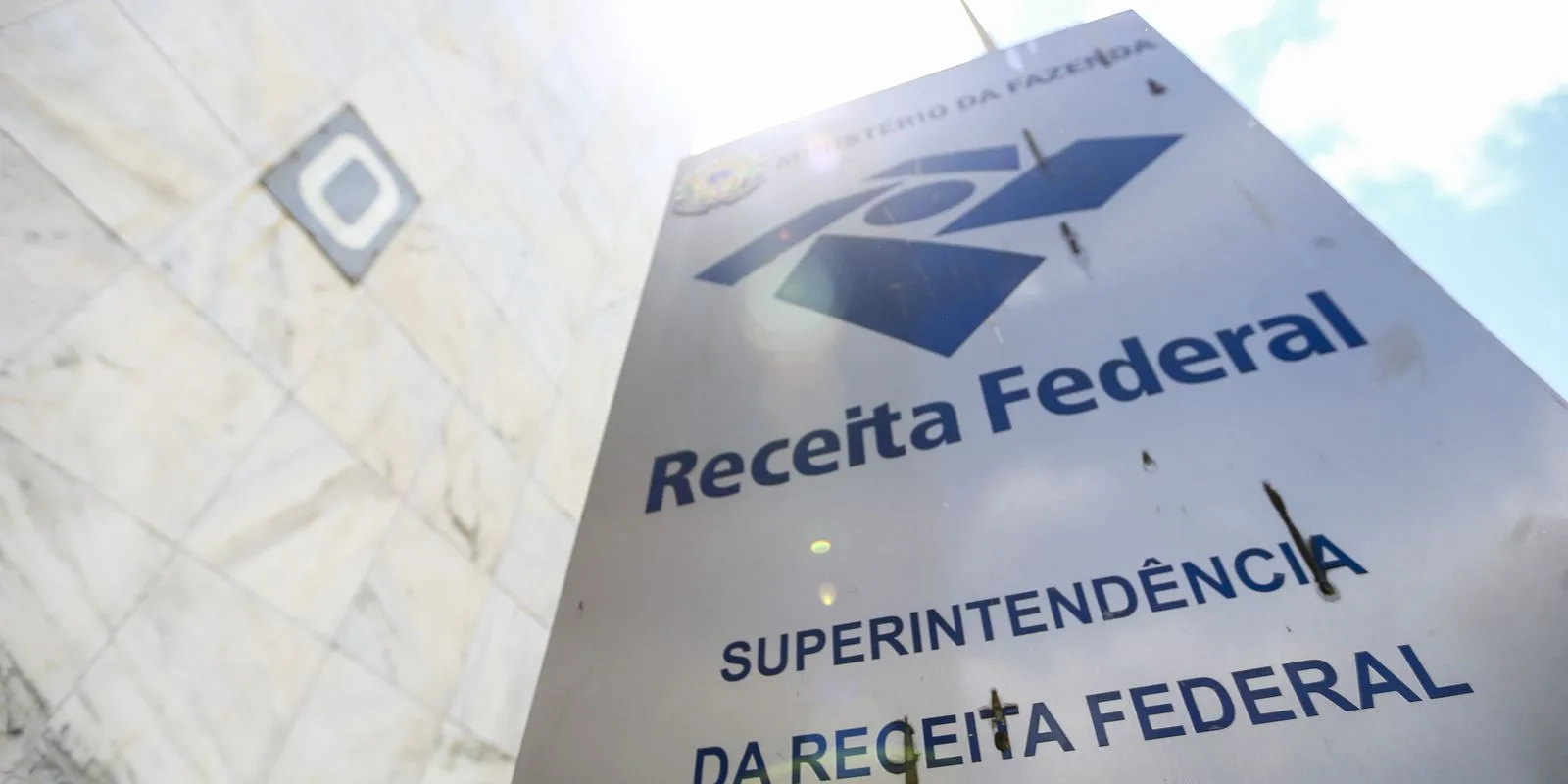 Receita paga lote especial de restituição automática em julho